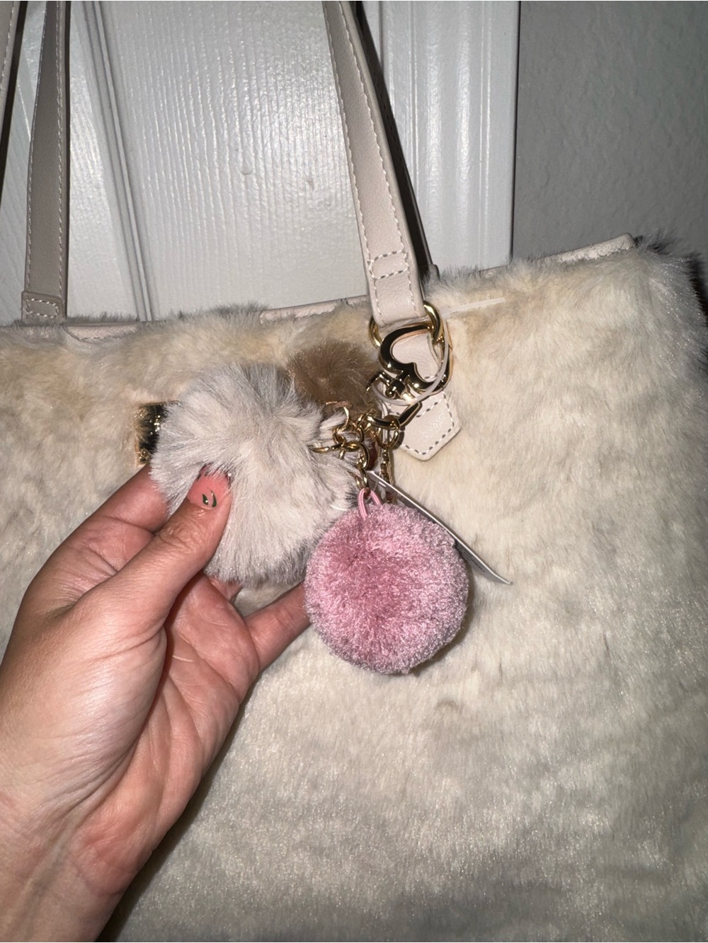 Juicy Couture White Faux Fur Shoulder Bag with Pom Pom Charm New with Tags - Picture 5 of 16
